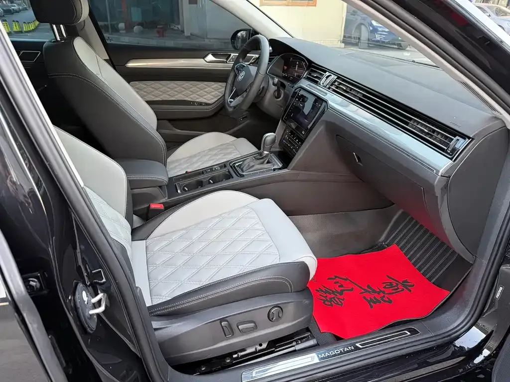 Volkswagen Magotan 2024 из CN, фото 8