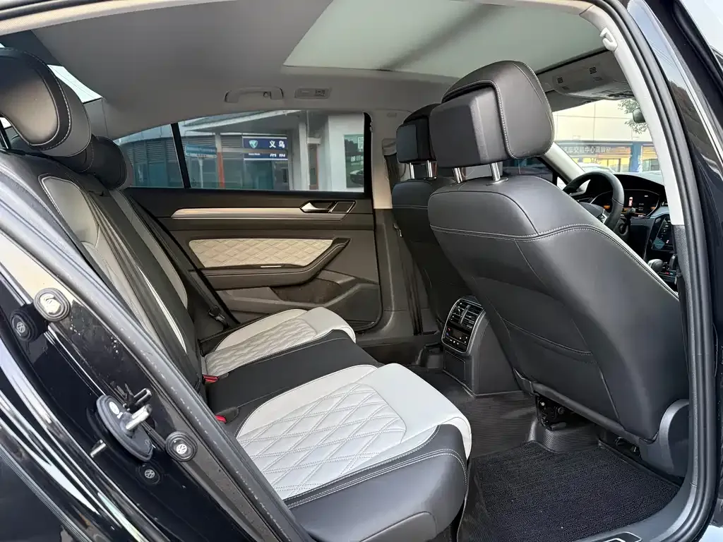 Volkswagen Magotan 2024 из CN, фото 9