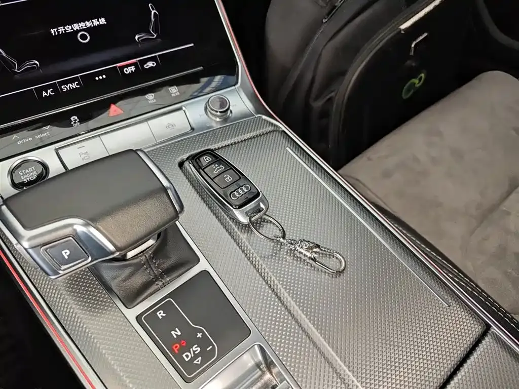 Audi A6L 2023 из CN, фото 9