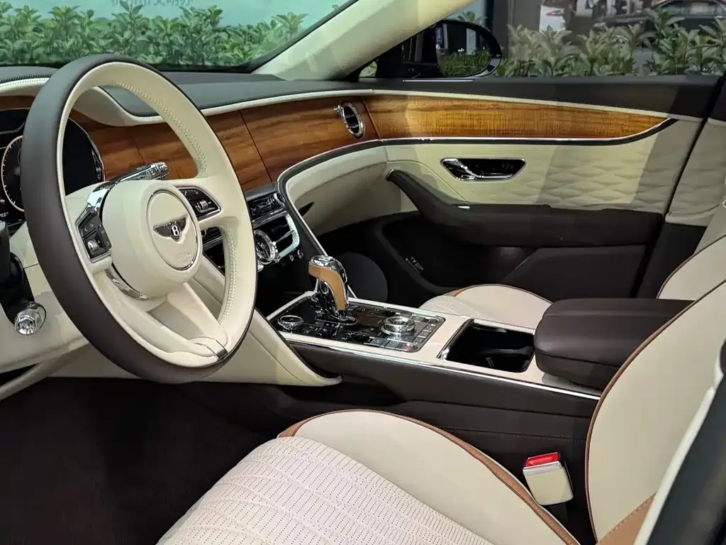 Bentley Flying Spur PHEV 2023 из CN, фото 6