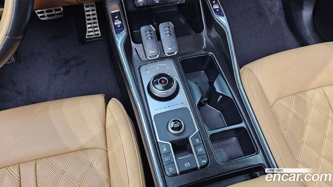 Kia Sorento — фото 9