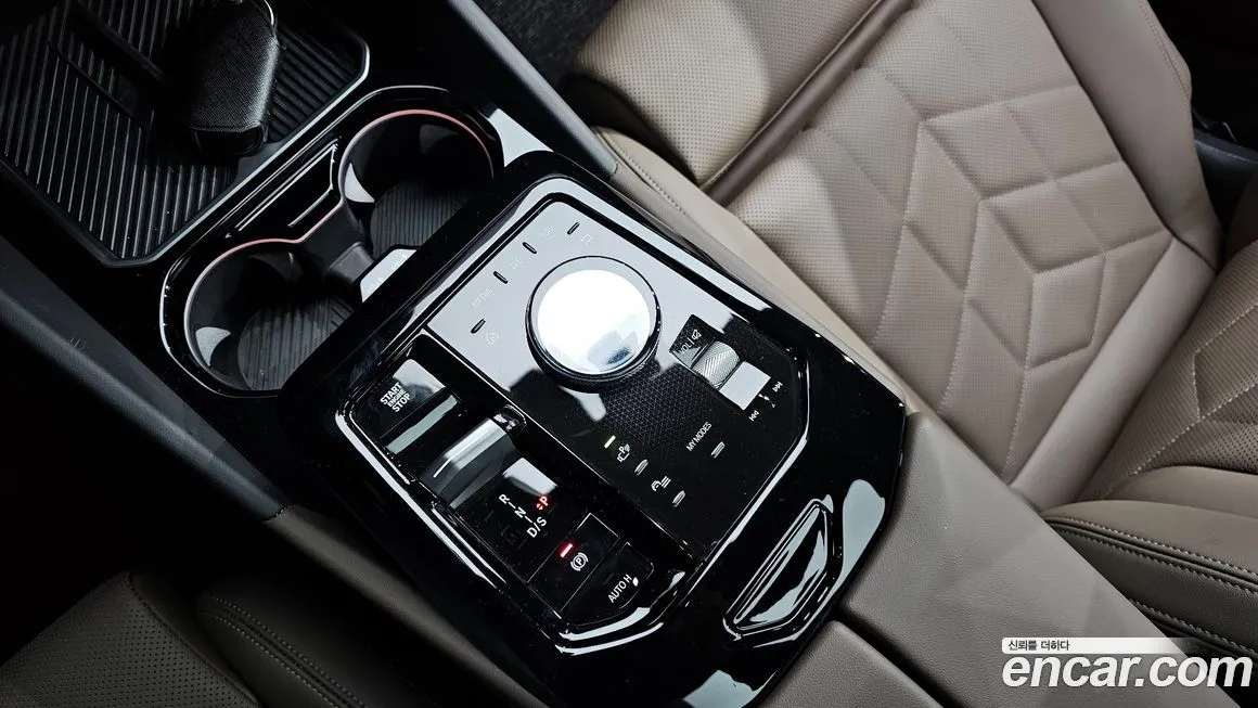BMW 5-Series 2025 из KR, фото 9