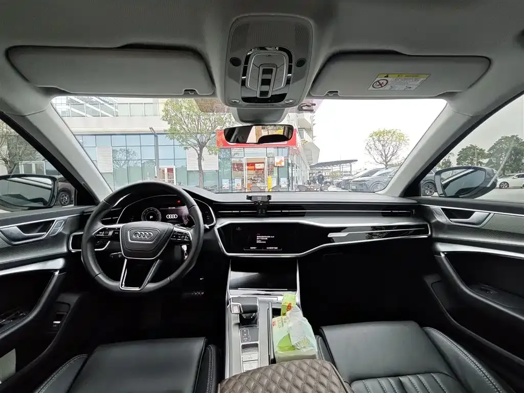 Audi A6L 2023 из CN, фото 6