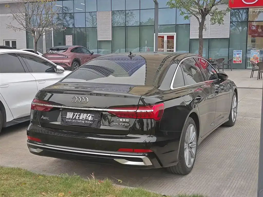 Audi A6L 2023 из CN, фото 9
