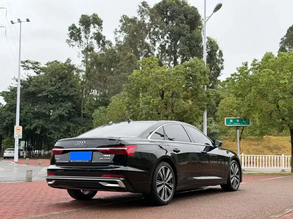 Audi A6L 2024 из CN, фото 9