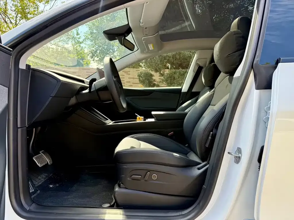 Tesla Model Y 2025 из CN, фото 10