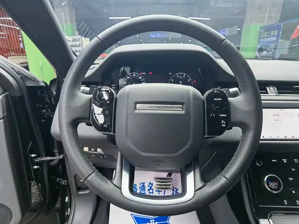 Land Rover Evoque — фото 10