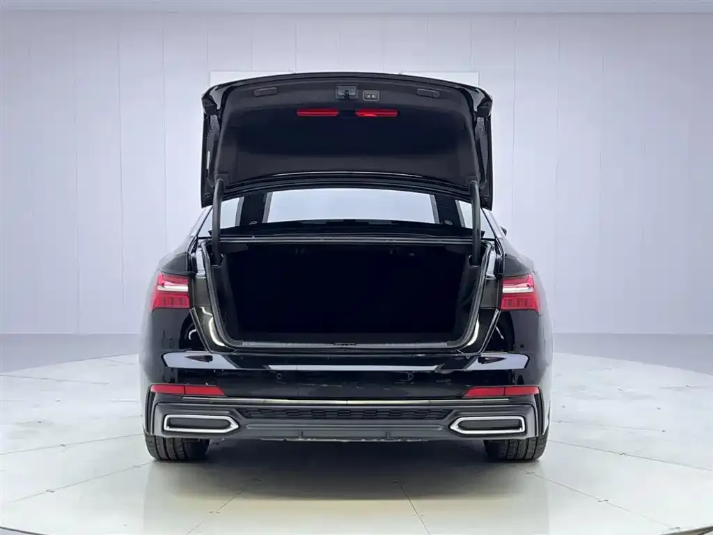 Audi A6L 2022 из CN, фото 9