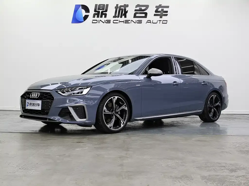 Audi A4L 2022 из CN, фото 1