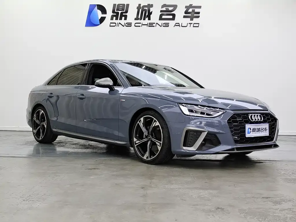 Audi A4L 2022 из CN, фото 4