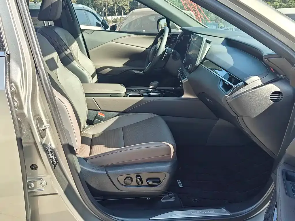 Lexus RX 2024 из CN, фото 8