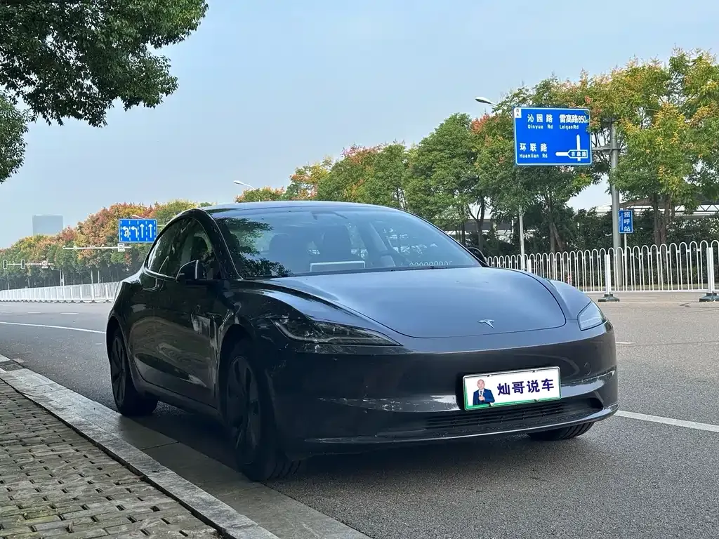 Tesla Model 3 2024 из CN, фото 3