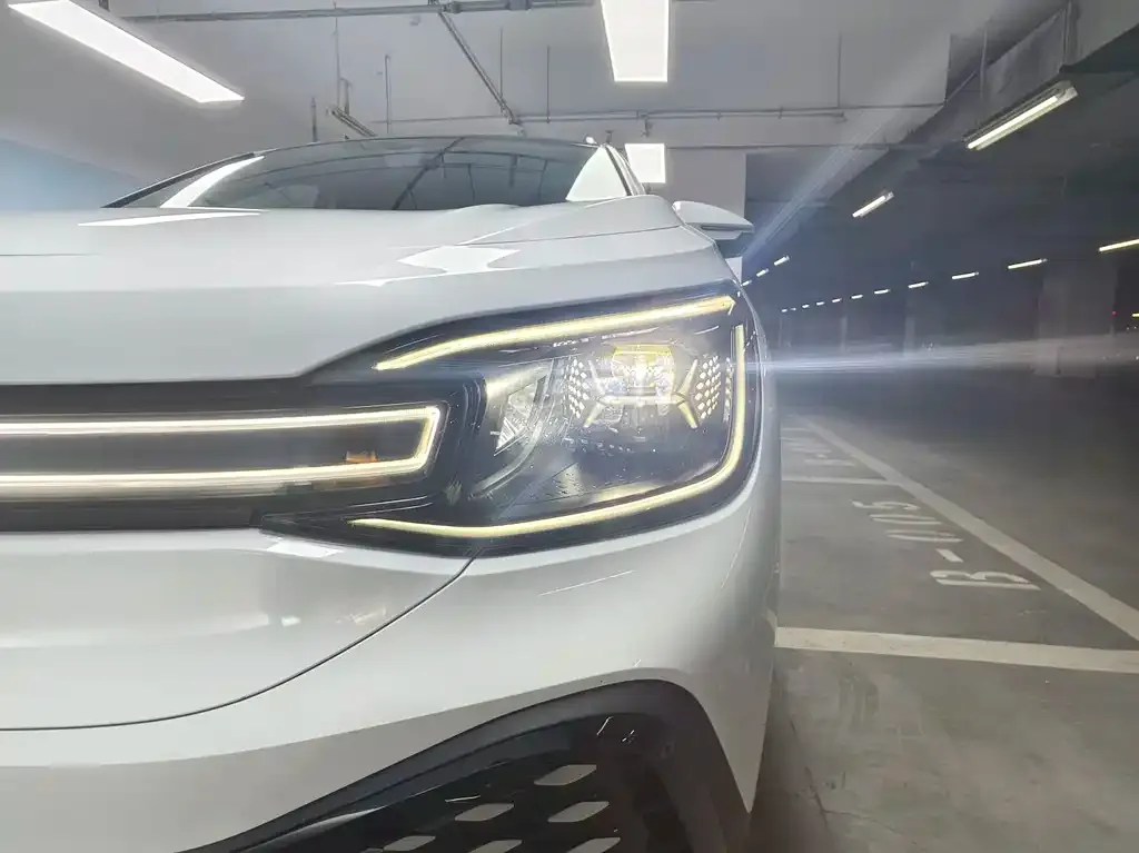Volkswagen ID.6 Crozz 2022 из CN, фото 9