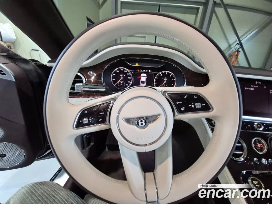 Bentley Continental 2022 из KR, фото 10