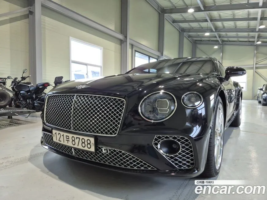 Bentley Continental 2022 из KR, фото 3