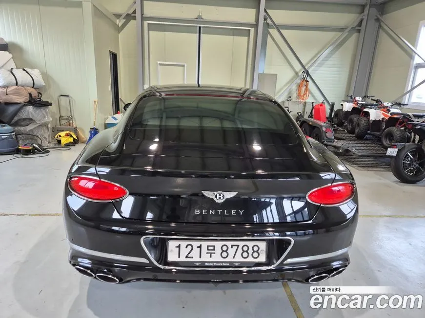 Bentley Continental 2022 из KR, фото 4