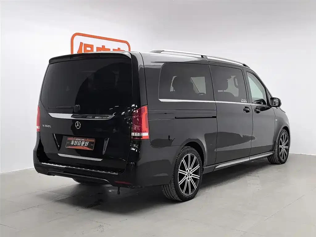 Mercedes-Benz V-Class 2024 из CN, фото 2