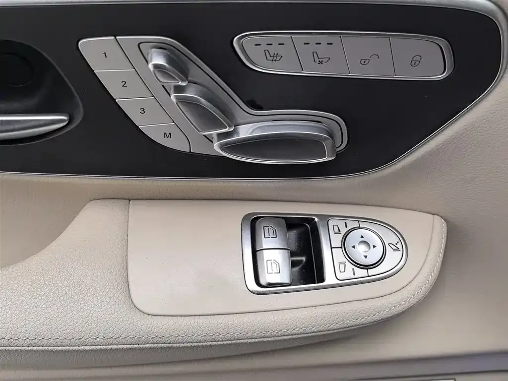 Mercedes-Benz V-Class 2024 из CN, фото 9