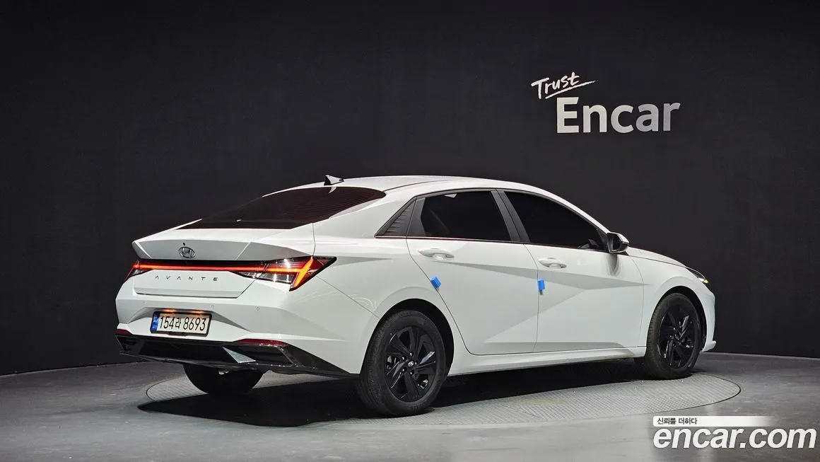 Hyundai AVANTE — фото 2