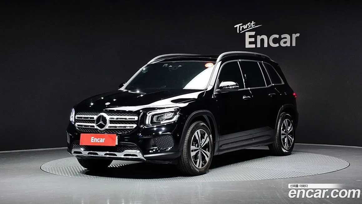 Mercedes-Benz GLB-Class — фото 1