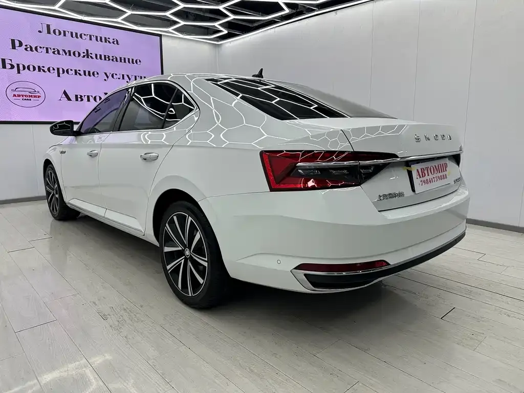 Skoda Superb 2023 из CN, фото 8