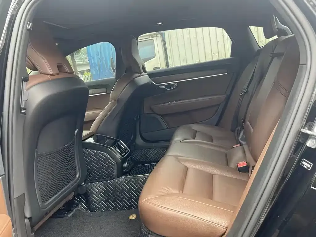 Volvo S90 2022 из CN, фото 5