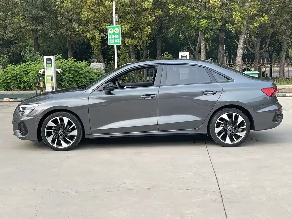 Audi A3 2024 из CN, фото 6