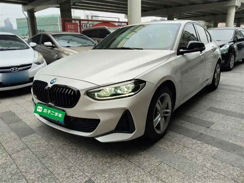 BMW 1 Series 2021 из CN, фото 1