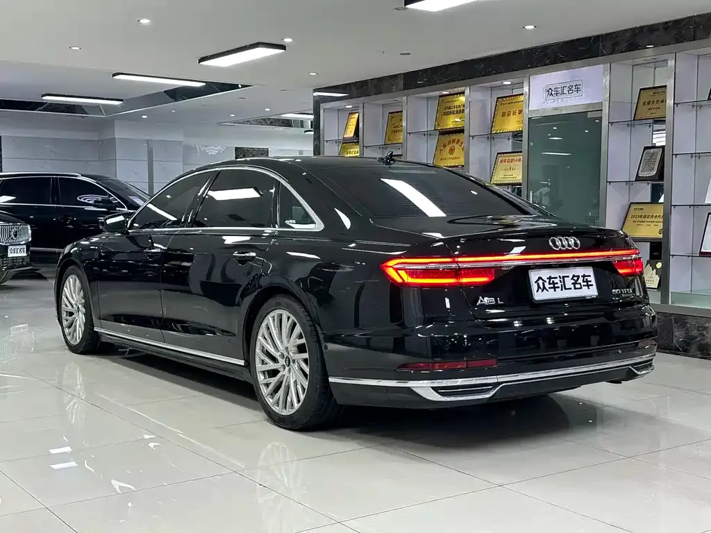 Audi A8 2021 из CN, фото 4