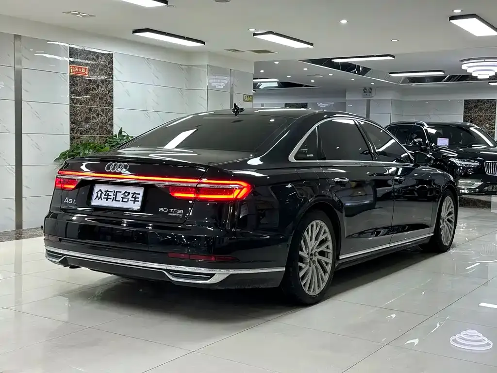 Audi A8 2021 из CN, фото 6