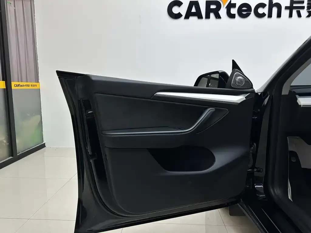 Tesla Model Y 2022 из CN, фото 9