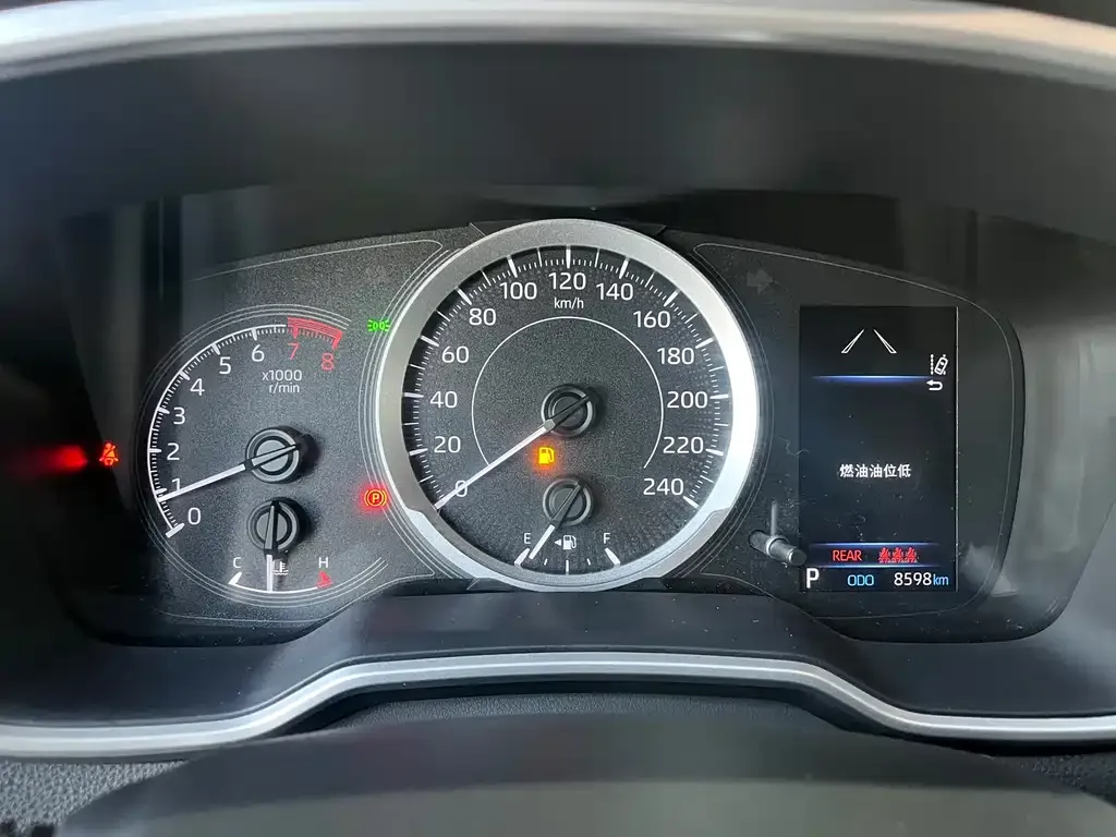Toyota Frontlander 2022 из CN, фото 10