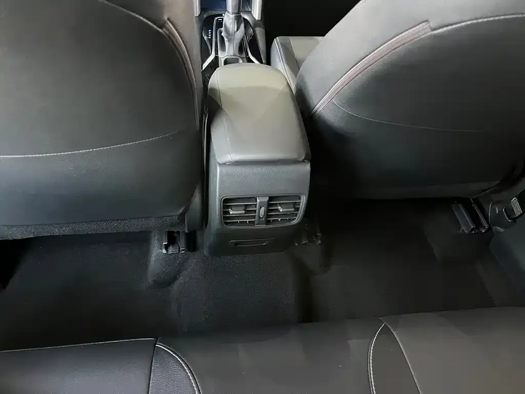 Toyota Frontlander 2022 из CN, фото 8
