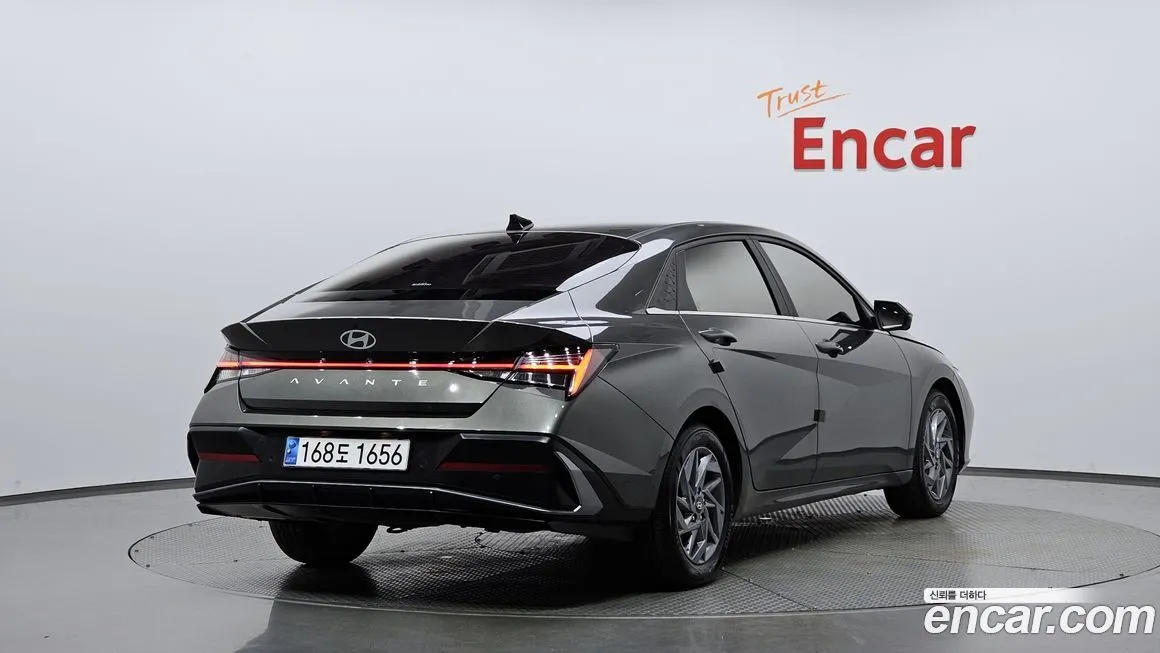 Hyundai AVANTE — фото 2