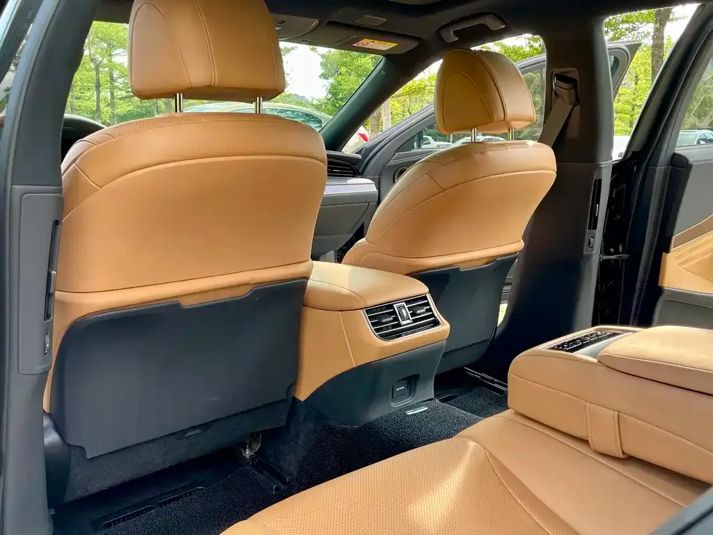 Lexus LS 2024 из CN, фото 9