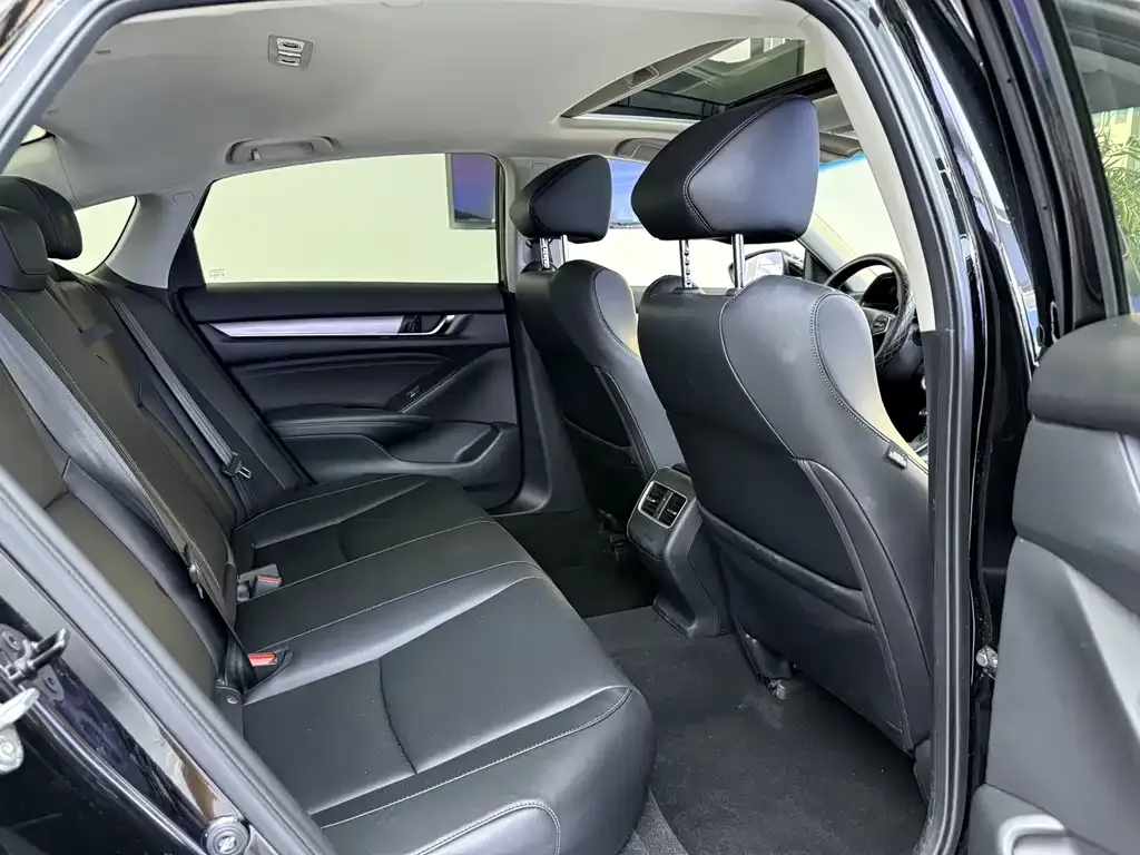 Honda Accord 2021 из CN, фото 7