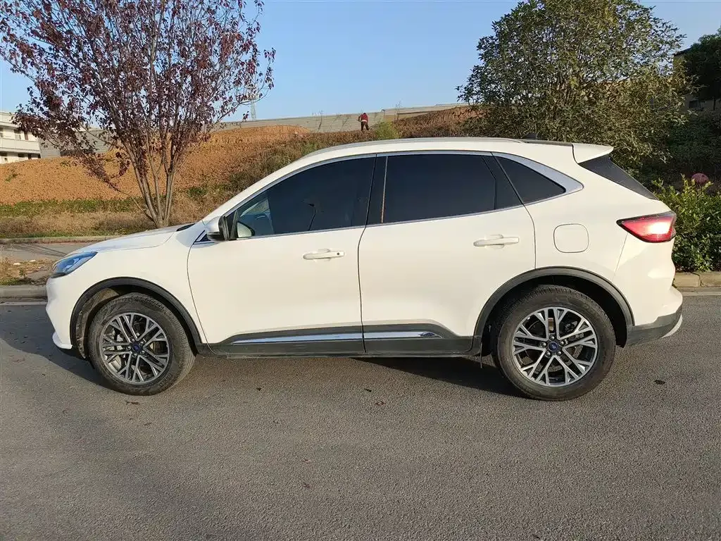 Ford Escape 2021 из CN, фото 5
