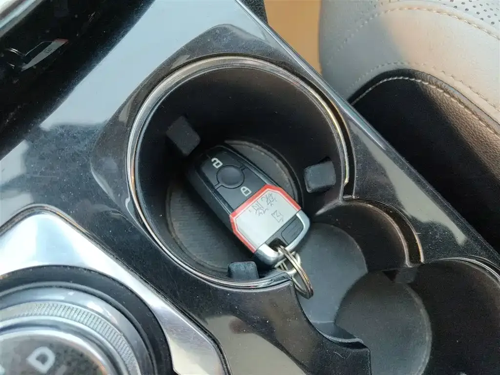 Ford Escape 2021 из CN, фото 9