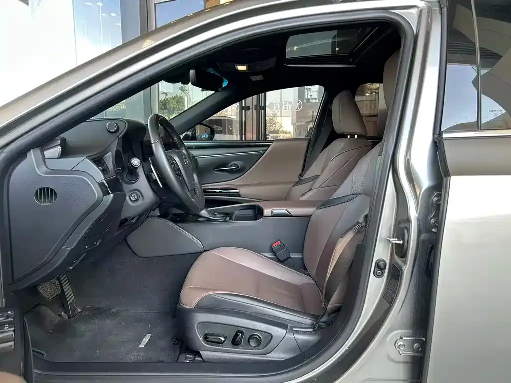 Lexus ES 2023 из CN, фото 10