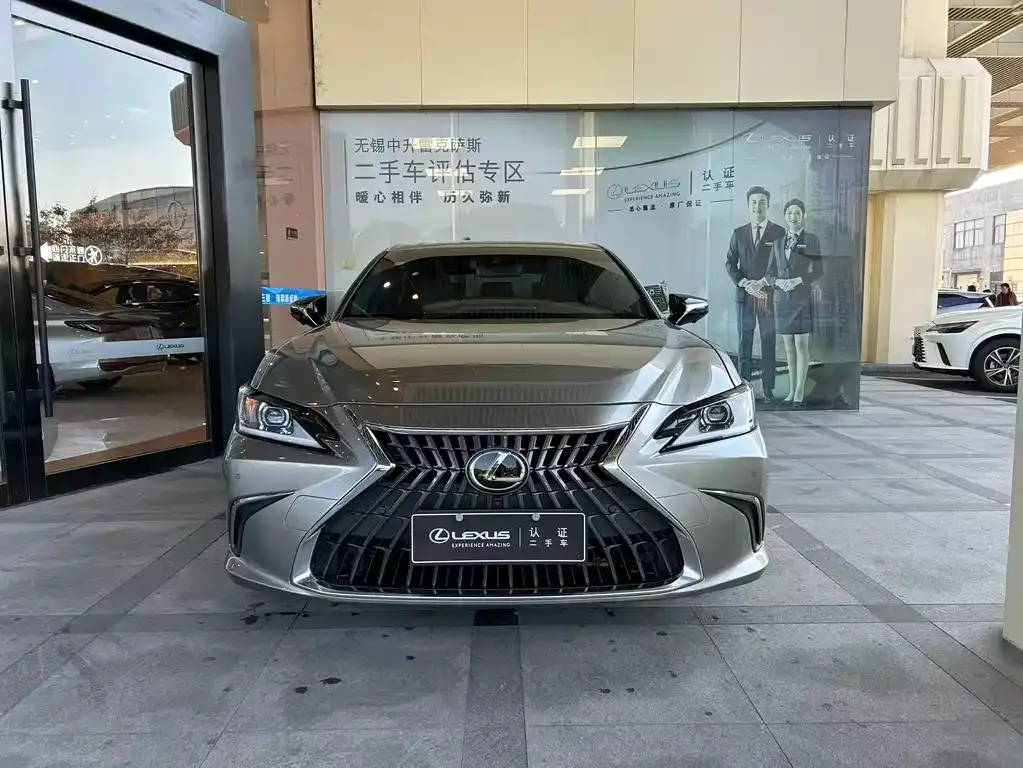 Lexus ES 2023 из CN, фото 2