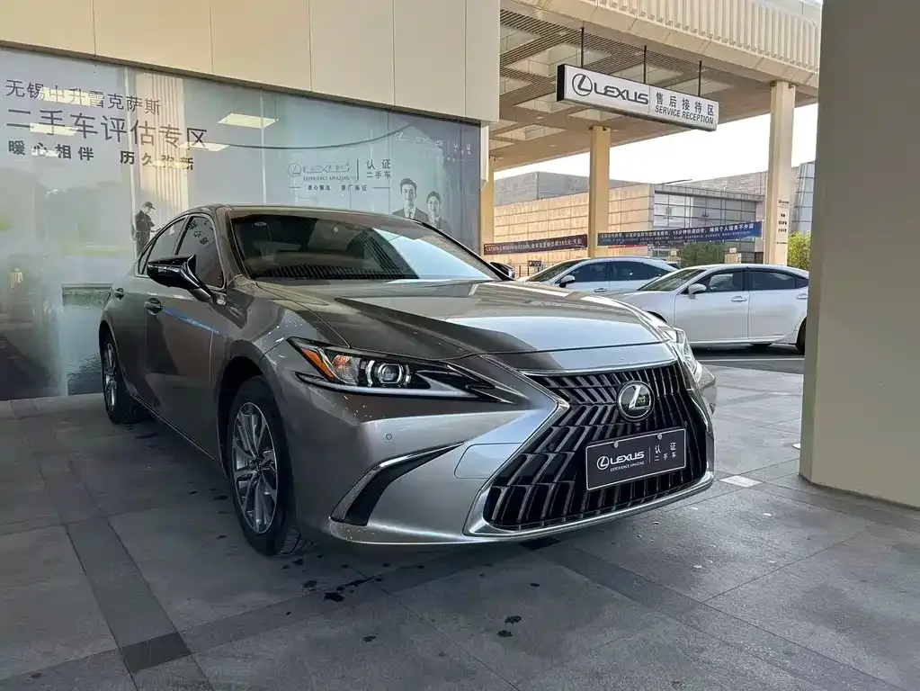 Lexus ES 2023 из CN, фото 3