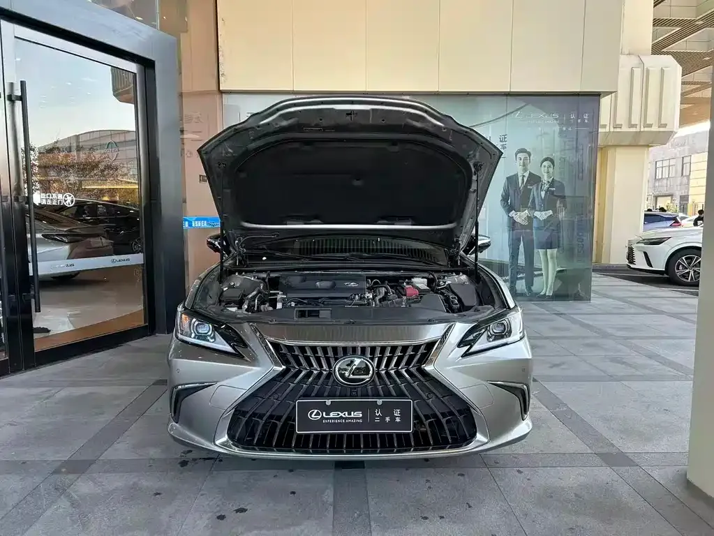 Lexus ES 2023 из CN, фото 4