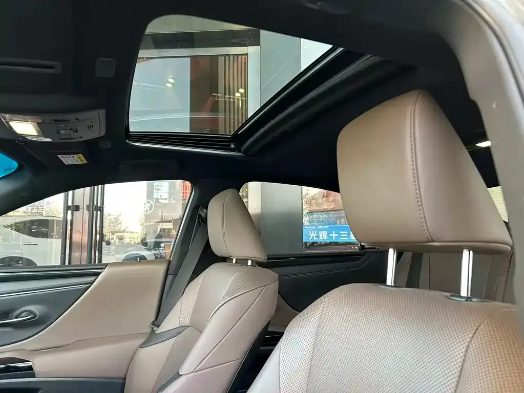 Lexus ES 2023 из CN, фото 8