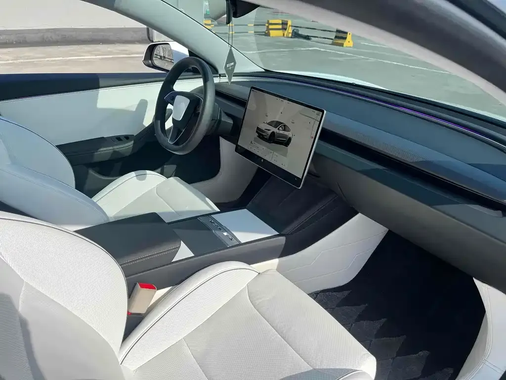 Tesla Model 3 2024 из CN, фото 10