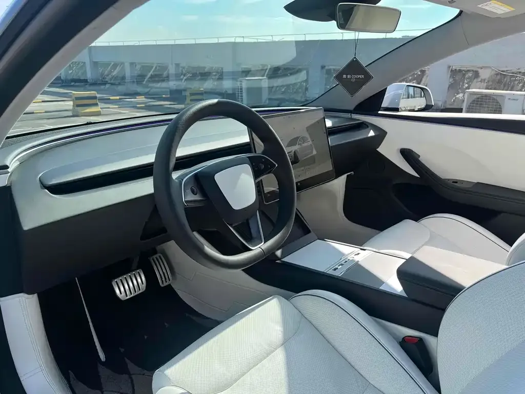 Tesla Model 3 2024 из CN, фото 8