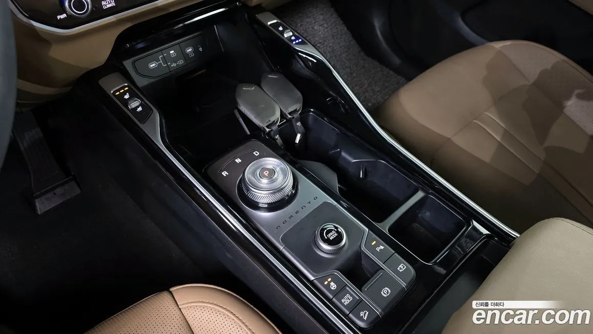 Kia Sorento — фото 9
