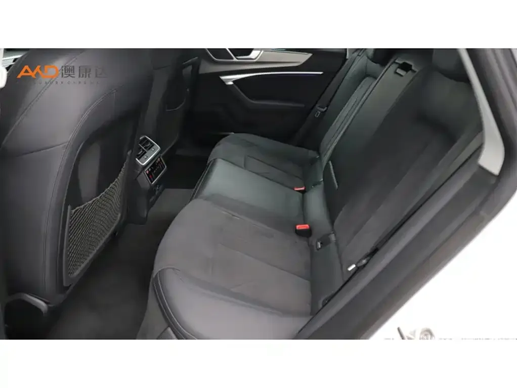 Audi A7 2024 из CN, фото 7