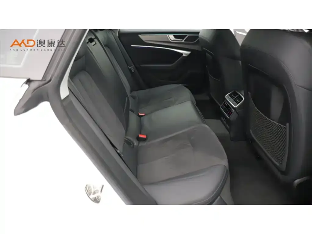 Audi A7 2024 из CN, фото 8