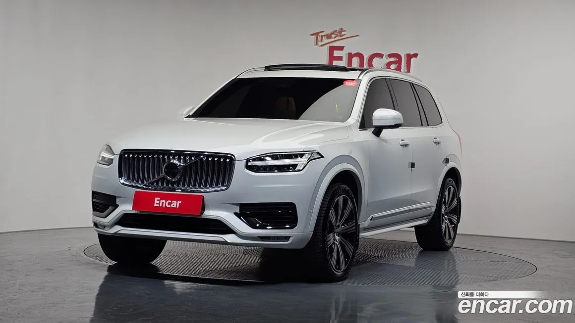Volvo XC90 — фото 1