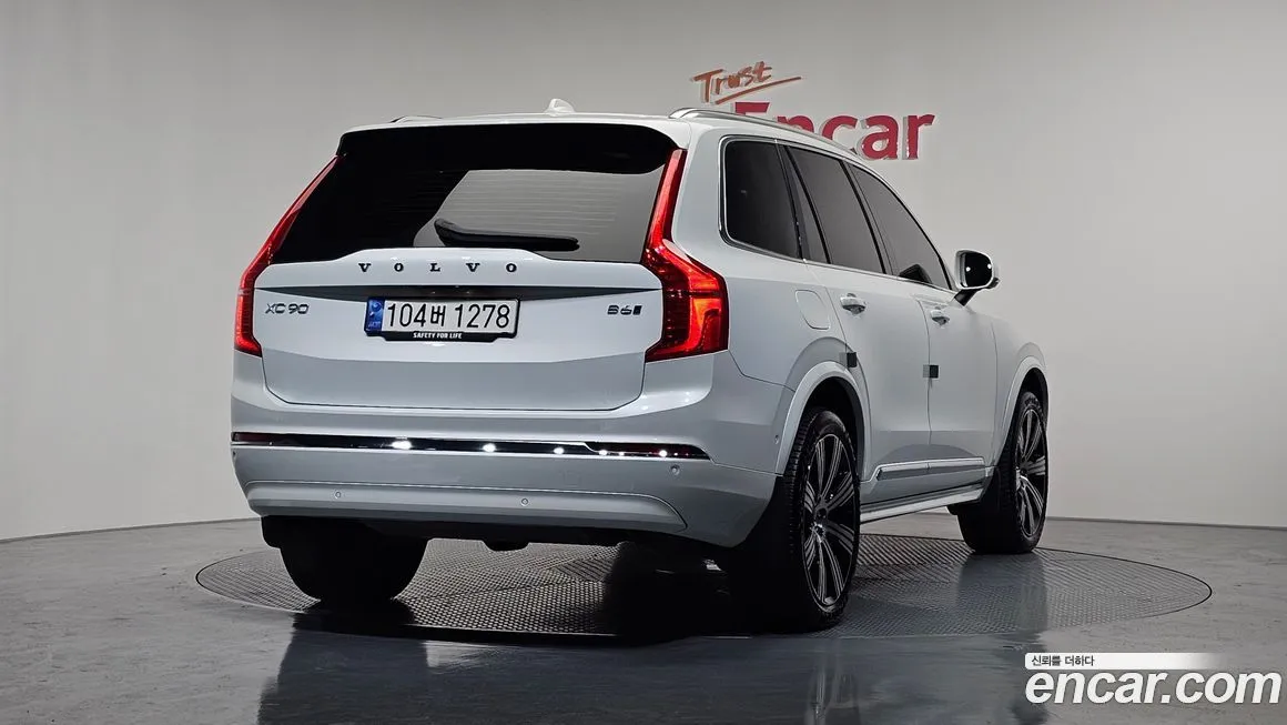 Volvo XC90 — фото 2